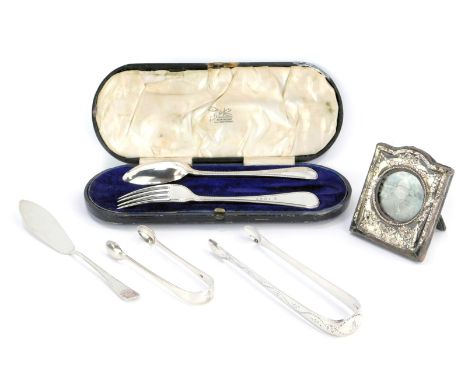 Silver cutlery and effects, comprising a child's silver spoon and fork set, with beaded border, bearing the initials JD, a si
