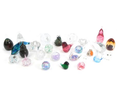A group of 20thC and later glass paperweights and ornaments, including Langham Glass, Caithness, Langham Glass frog, etc. (1 