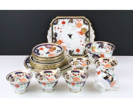 Shelley ' Ashbourne ' pattern tea set for six, pattern no. 8524, to include 6 teacups &amp; saucers, 6 tea plates, sugar bowl