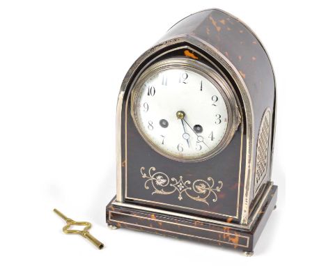 Edwardian mantel clock, 8-day French movement striking on a single gong, white enamel dial, tortoiseshell veneered lancet cas