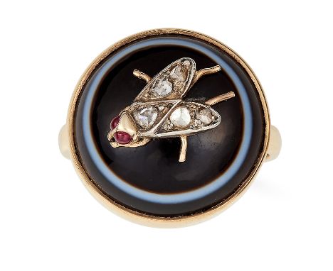 ANTIQUE AGATE, DIAMOND AND RUBY BEE RING comprising of polished agate set with a bee jewelled with rose cut diamonds and cabo