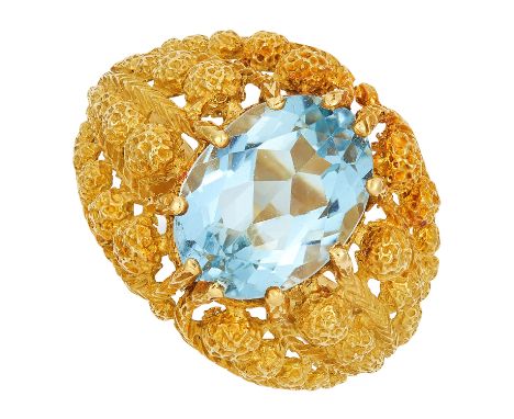 VINTAGE AQUAMARINE DRESS RING, set with an oval cut aquamarine, size N / 6.5, 6.2g.