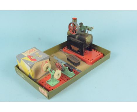 A vintage Mamod steam engine plus a boxed miniature polishing machine etc