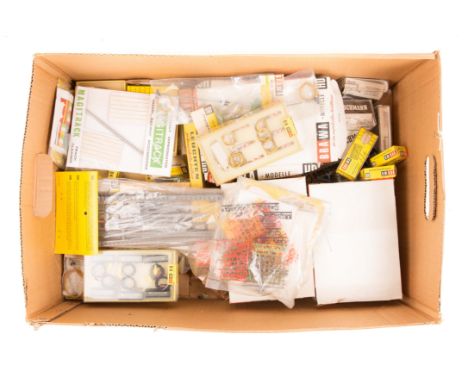 A good quantity of HO gauge railway lineside and scenic accessories. Continental outline accessories by Preiser, Fullar, Jord