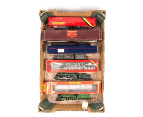 5 OO gauge locomotives. 4 Hornby Railways tender locomotives  – a BR Battle of Britain class 4-6-2, 34051 Winston Churchill. 