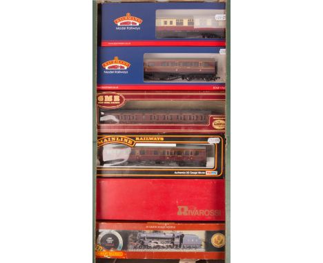 A quantity of OO gauge LMS related railway. A Hornby Railways Standard Class 5 4-6-0 tender locomotive, refinished as 5440. A