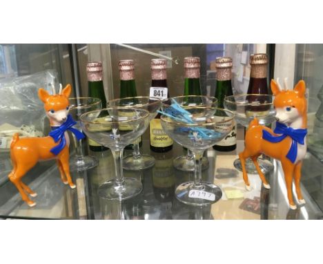 6 BOTTLES OF VINTAGE BABYCHAM SPARKLING WINE, GLASSES &amp; 2 BABYCHAM DEER