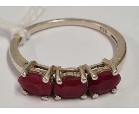 SILVER 3 STONE RED COLOURED RING