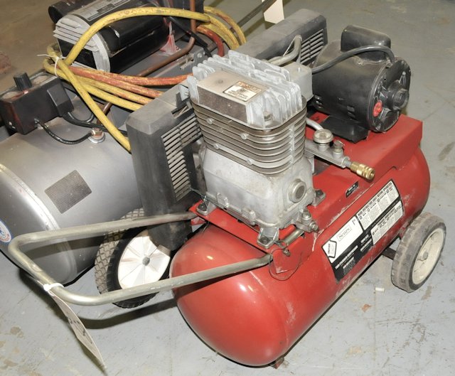 CRAFTSMAN 1HP Horizontal Tank Mounted Air Compressor; 12Gallon Tank