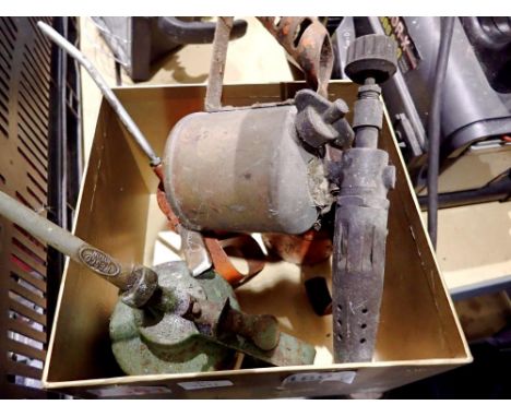 Three oil cans and a brass blow lamp. Not available for in-house P&amp;P 