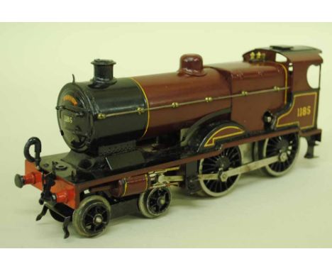 Hornby Series O gauge, a clockwork 4-4-0 locomotive No.1185 in maroon livery, unboxed.    Condition Report  Good with very mi