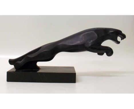 Art Deco style patinated leaping Panther. Condition report: see terms and conditions