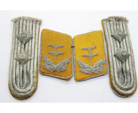 German WWII period Luftwaffe pilot / paratrooper pair of collar tabs and epaulettes. UK P&amp;P Group 1 (£16+VAT for the firs