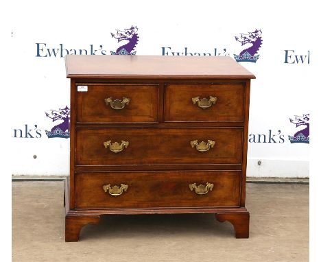George II style featherbanded chest of drawers, with two short and two long on bracket feet, 20th century, H69 W75 D50 cm