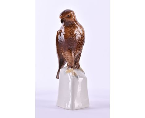   Tierfigur Goebel  Falke, polychrom staffiert, gemarkt, H: 17 cm        Animal figure Goebel  hawk, polychrome painted, mark