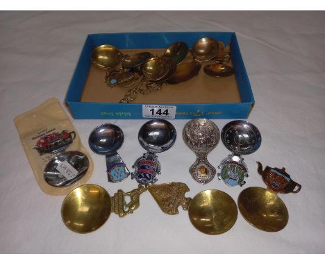 A mixed lot of Caddy spoons