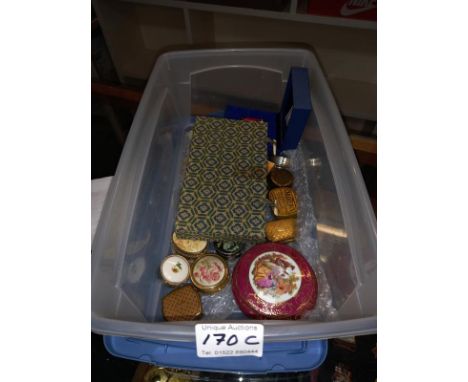 A good collection of trinket boxes including Halcyon Dags