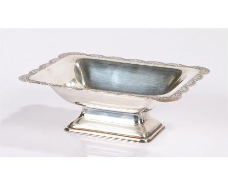 Elizabeth II silver dish, Birmingham 1973, maker Barker Ellis Silver Co, the wavy engine turned border with leaf decoration, 