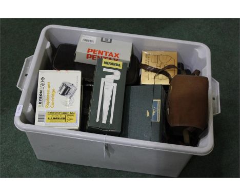 Cameras and camera equipment, to include a Konica camera, Sanyo camcorder, Chinon CS 35mm camera etc. (qty)
