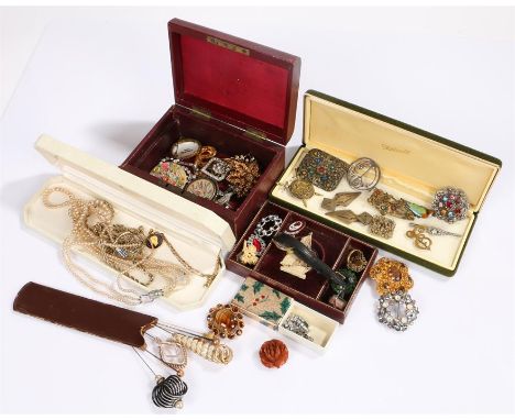 Jewellery, to include rings, brooches, necklace, enamel badges, hat pins, jewellery box, etc, (qty)