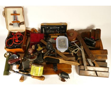 A collection of early 20th century and later carpenters hand tools, to include multi planes, chizels, drills, rebate planes, 