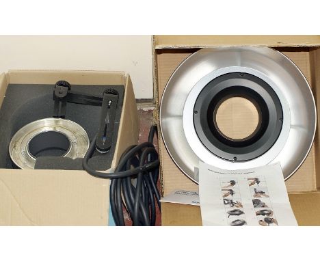 Broncolor Ringflash C & Diffuser. With mounting bracket & instructions, in makers box. Unable to test. (condition 3)