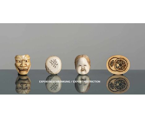   Zwei Manju und zwei Masken-Netsuke aus Elfenbein JAPAN, 19.Jh./Meiji-Periode L. 4-4,7 cm Provenienz: Aus einer Württembergi