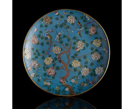   Sehr grosse Cloisonné-Rundplatte mit Dekor von Blütenzweigen, Vögeln und Insekten CHINA, Jiaqing-Periode D. 52,3 cm Proveni