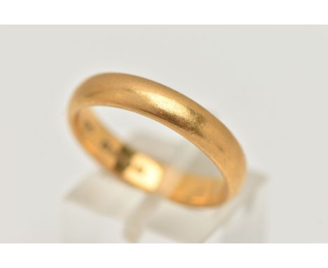 A 22CT GOLD BAND RING, polished band, approximate band width 4.4mm, hallmarked 22ct Birmingham, ring size R, approximate gros