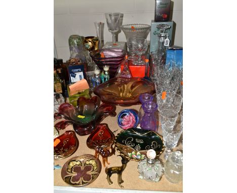 A COLLECTION OF GLASS WARE, to include a purple conical footed vase, possibly Thomas Webb, a Riihimaen Lasi uranium glass vas