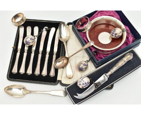 ASSORTED SILVER ITEMS, to include a boxed silver bottle coaster hallmarked 'M C Hersey &amp; Son Ltd' London 2002, with a woo