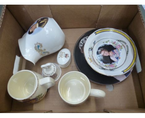 A collection of ceramic Royal commemorative ware items to include mugs, bowl, ashtray, plate etc (1 tray). 