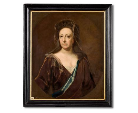 CIRCLE OF SIR GODFREY KNELLER (BRITISH 1646-1723) PORTRAIT OF ANNE, WIFE OF COLONEL THOMAS LEGH THE ELDER Oil on canvas, feig