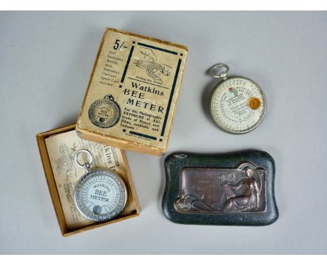 [Photography / Camera] An Edwardian photographic association paperweight, leather covered and faced with a bronzed Art Nouvea