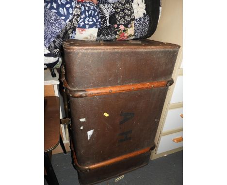 Wood Bound Trunk 