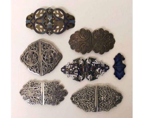 Seven various enamel and metal buckles Condition report: see terms and conditions
