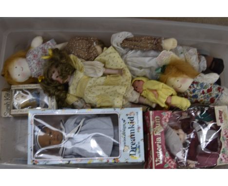 Various recent dolls,  a Heidi Ott light brown Dreamkid, in original window box; a Telitoy Victoria Plum, in worn box; an App