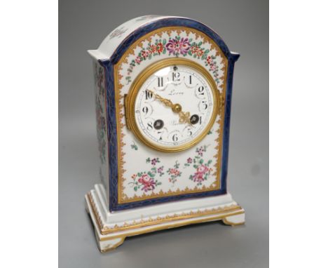 A Samson of Paris porcelain mantle clock, in Chinese export style - 23cm high