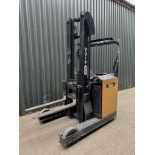 2009, YALE - MR16 Electric Reach Truck / Forklift (600 hours)