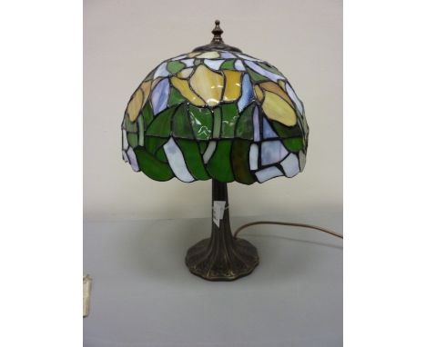 Table lamp with Tiffany style shade H40cm 