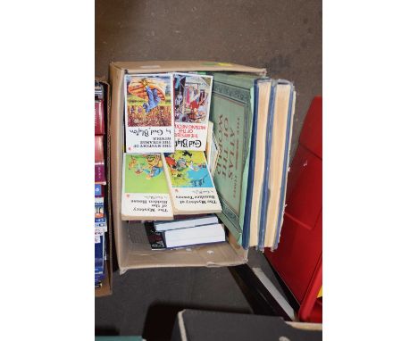 ONE BOX MIXED BOOKS TO INCLUDE TIMES ATLAS OF THE WORLD, ENID BLYTON PAPERBACKS AND OTHERS