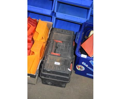 PLASTIC TOOLBOX CONTAINING VARIOUS SOCKETS
