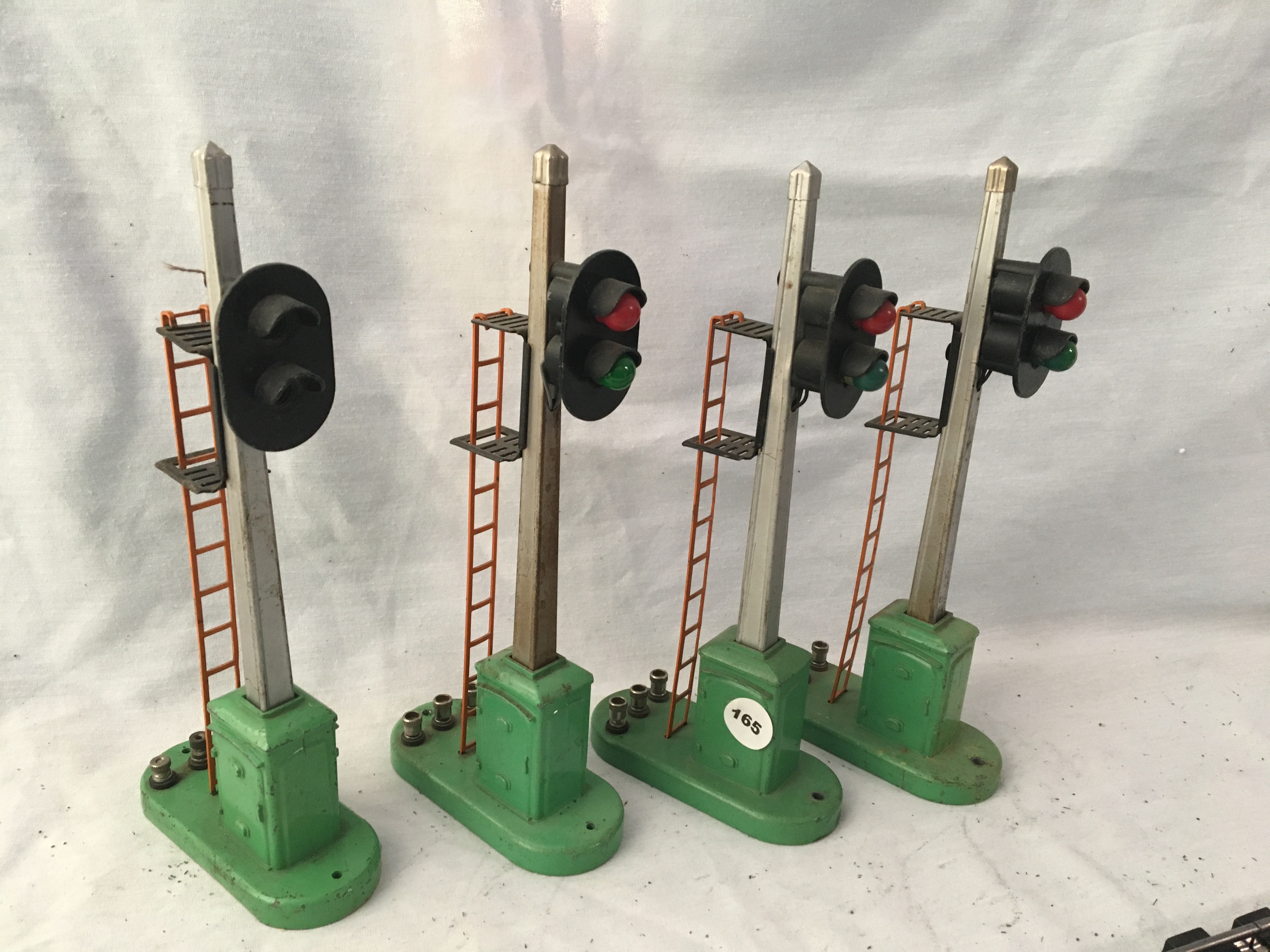 Lot of 4 Lionel 153 Automatic Block Signals