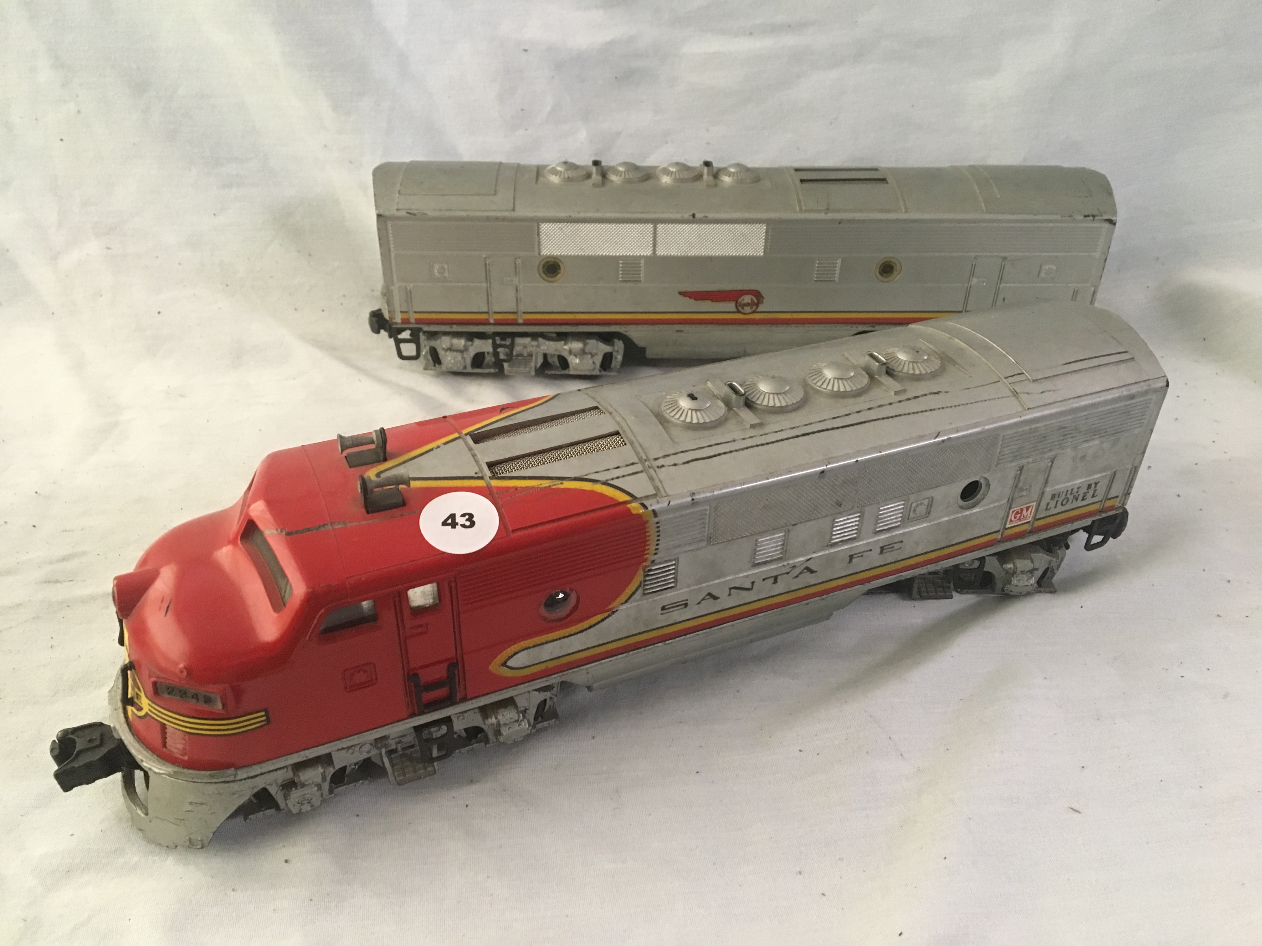 Lionel #2343 Santa Fe Diesel Locomotive & #2343C Unit