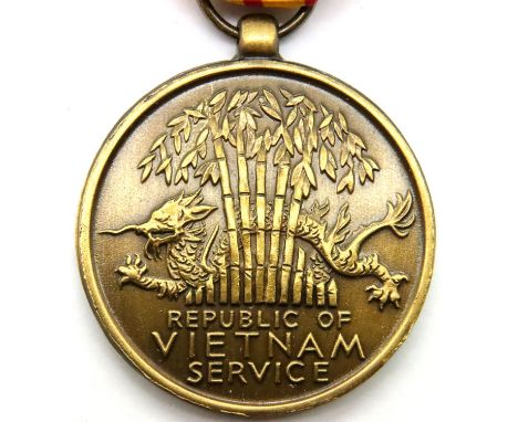 American Vietnam service medal, un-named. P&amp;P Group 3 (£25+VAT for the first lot and £5+VAT for subsequent lots) 