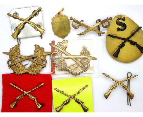 Mixed PTI and marksman badges. P&amp;P Group 1 (£14+VAT for the first lot and £1+VAT for subsequent lots) 