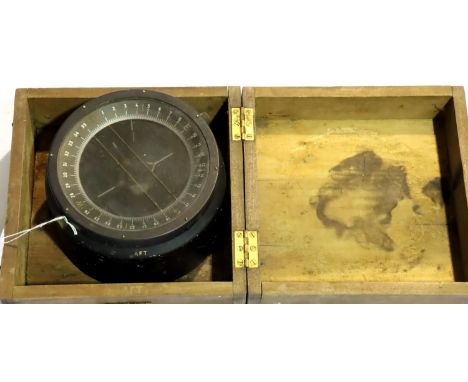 Bendix Aviation Corporation American WWII boxed aviation compass, type D-12, serial AC-42-1092. P&amp;P Group 3 (£25+VAT for 