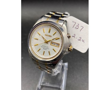 A Gents Seiko Wrist Watch Seconds Sweep And Date Aperture