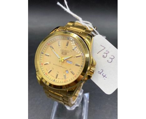A Gents Seiko Wrist Watch With Seconds Sweep And Date Aperture W/O