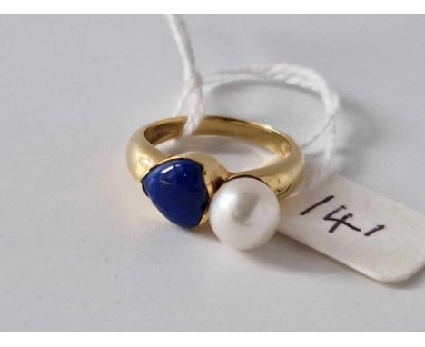 A Lapis And Pearl Ring 18Ct Gold Size M 4.1 Gms